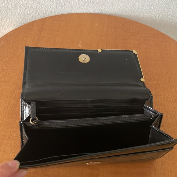 Alexander Mcqueen Croc-Embossed Wallet In Black Patent Leather - Picture 8 of 10